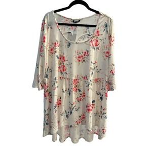 Bloomchic floral top size 18/20  B5
